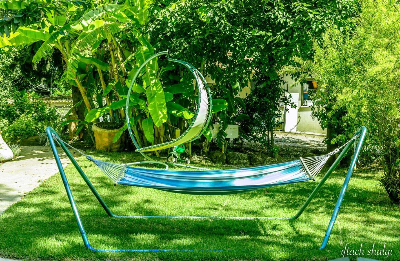 Nuriel Fruit & Guest House She'ar Yashuv Bagian luar foto