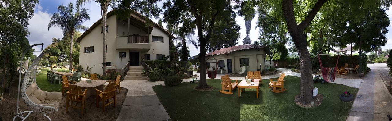 Nuriel Fruit & Guest House She'ar Yashuv Bagian luar foto