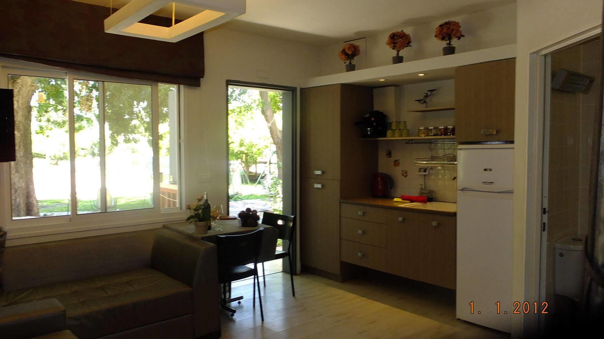Nuriel Fruit & Guest House She'ar Yashuv Bagian luar foto